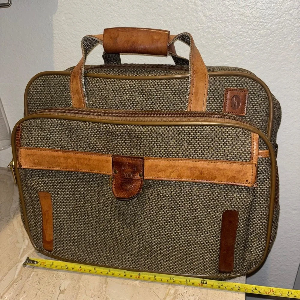 Elegant Vintage 1970’s  Brown and Gray Laptop Bag or carry one luggage - Picture 6 of 6